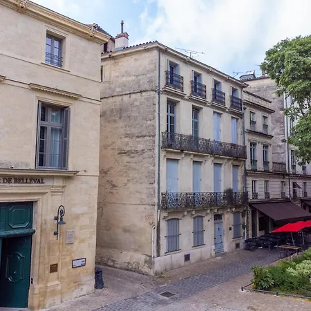 Le Platane De La Canourgue